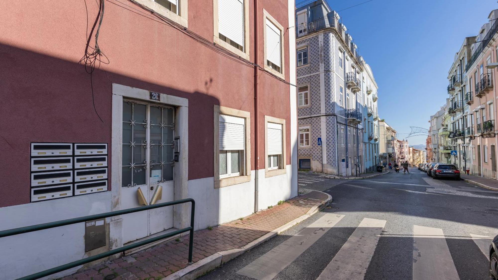 Comfort & Bright Apartment By Lovelystay Lisbon Exterior photo