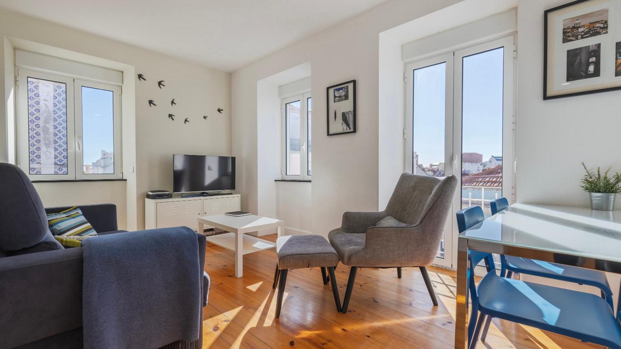 Comfort & Bright Apartment By Lovelystay Lisbon Exterior photo