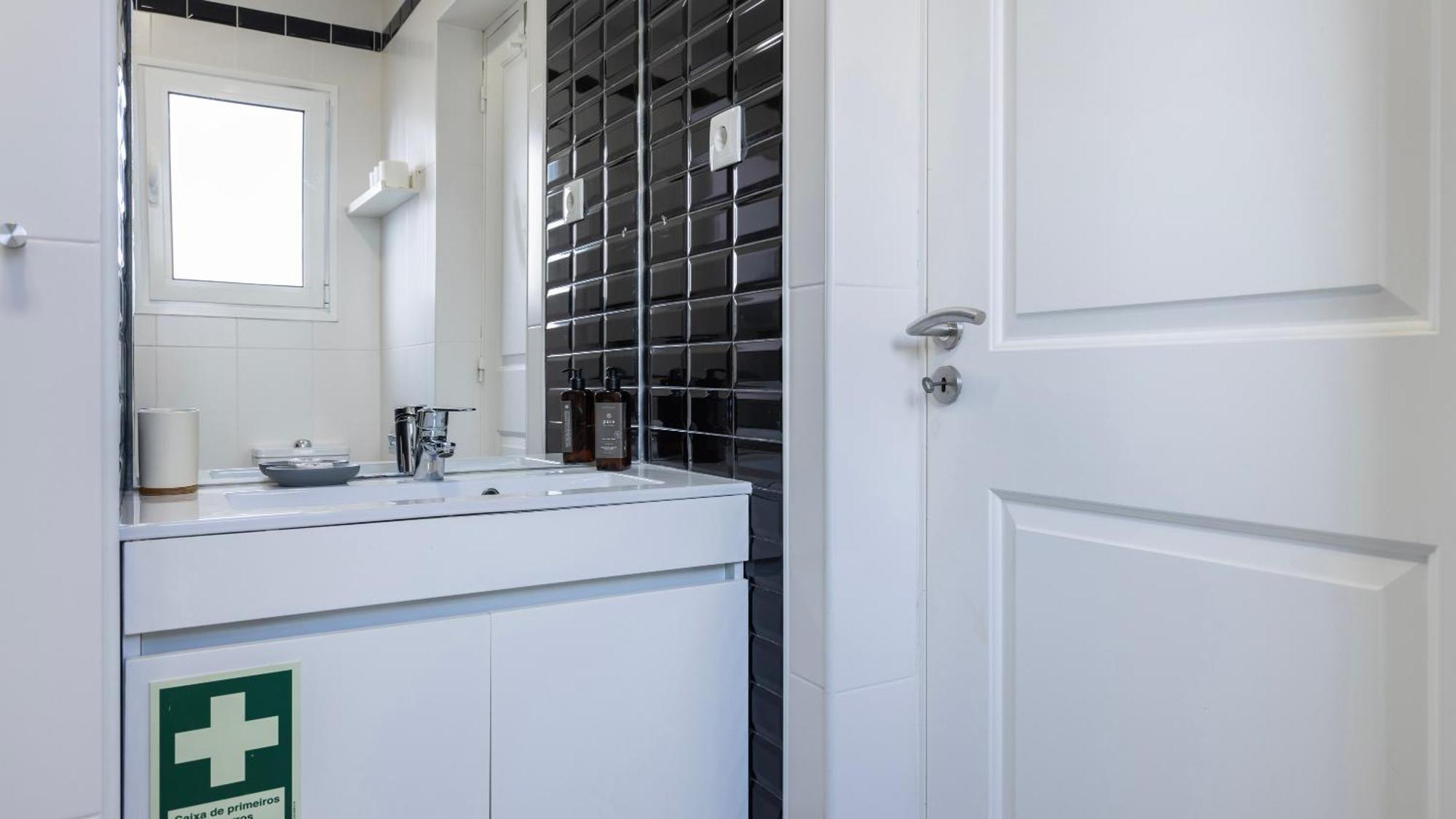 Comfort & Bright Apartment By Lovelystay Lisbon Exterior photo